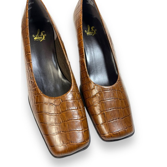 LifeStride Studio Croc Leather Embossed Heels Pumps | 6.5 Brown - Picture 6 of 9